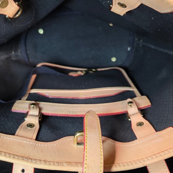 Dooney & Bourke Cabriolet Canvas and Leather Bucket Bag Vintage - Picture 6 of 16